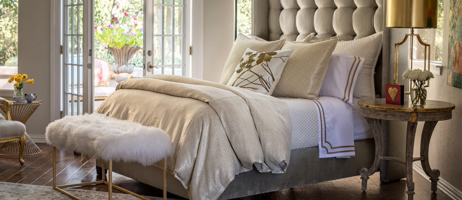 SOPHIA KING PILLOW IVORY LINEN / GOLD LUREX 20X36 (INSERT INCLUDED)