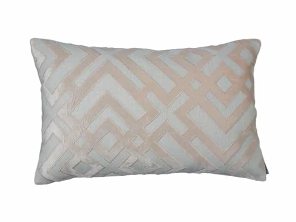 KARL LG. RECT. PILLOW / IVORY BASKET WEAVE / BLUSH VELVET 18X30