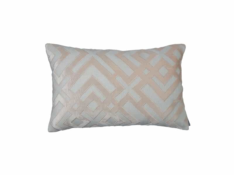 KARL SM. RECT. PILLOW / IVORY BASKET WEAVE / BLUSH VELVET 14X22