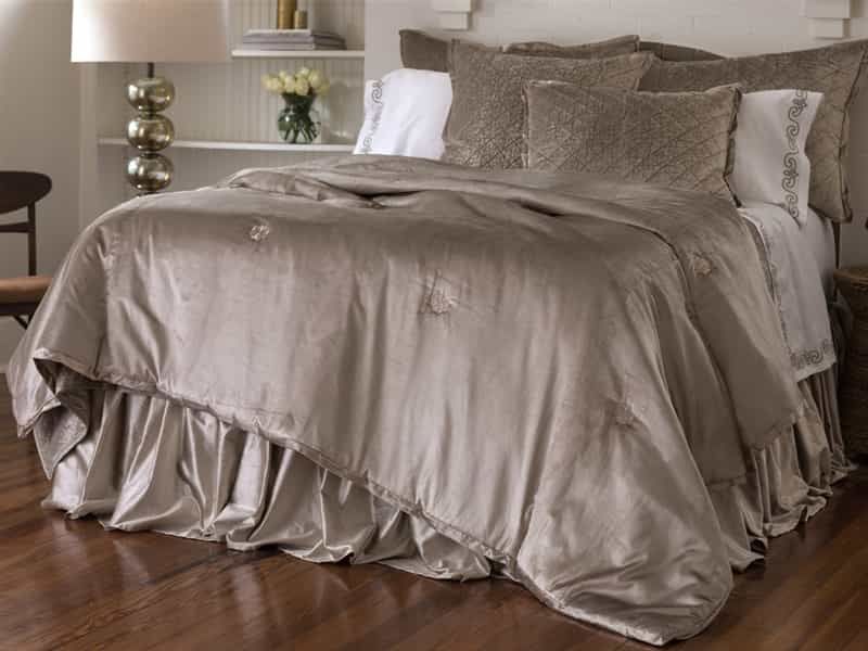 CHLOE QUEEN COMFORTLET CHAMPAGNE VELVET FRONT/CHAMPAGNE S&S BACK 96X98