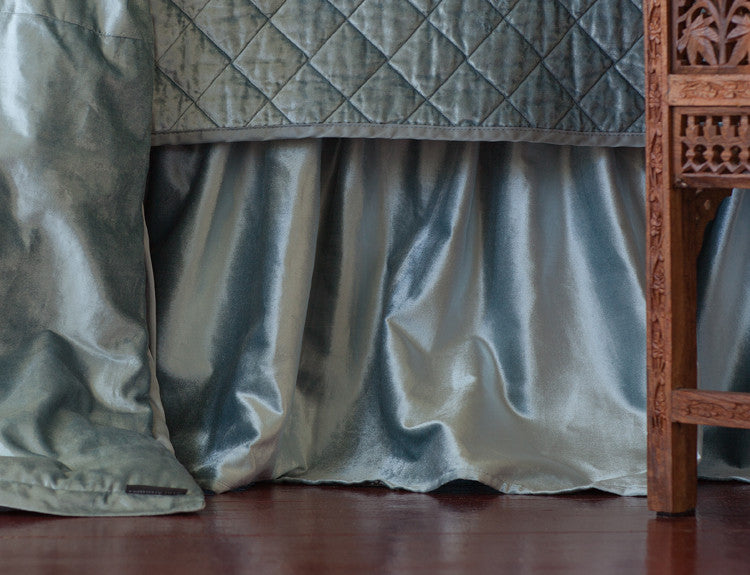 LILI ALESSANDRA CHLOE GATHERED 3 PANEL BED SKIRT